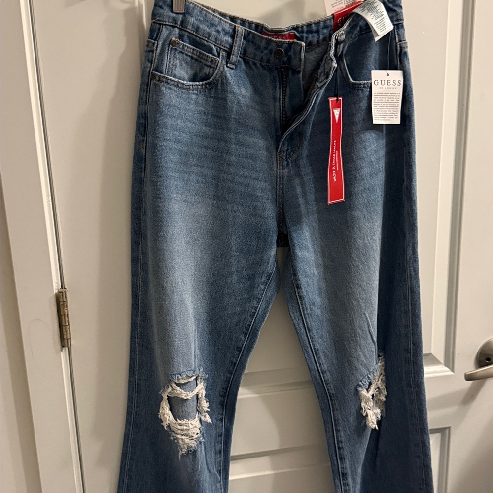 NWT GUESS Danny High Rise Distressed Straight Leg Jeans sz 29